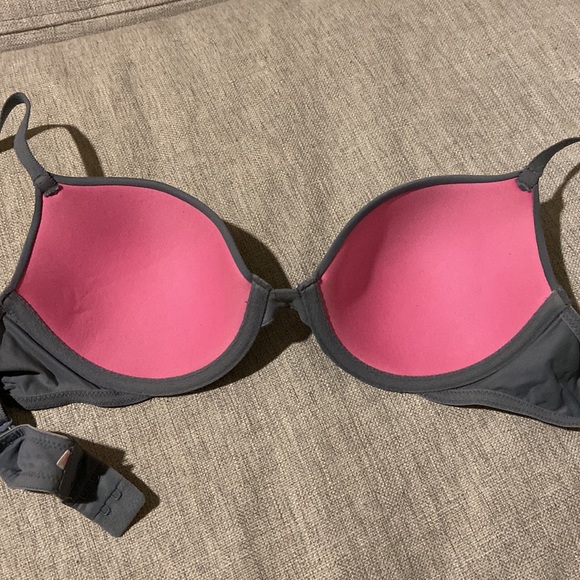 Victoria’s Secret Pink Wear Everywhere Demi in grey. Size 34B. - Picture 2 of 4